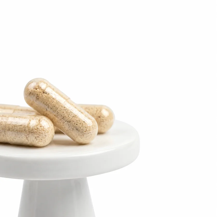 Capsule-formulation context for selenium and vitamin E ingredient inputs